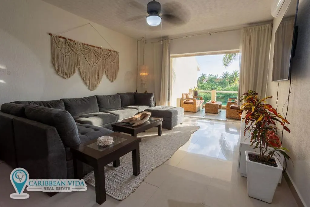 Stunning Large Remodeled Penthouse-Big Canal Views Puerto Aventuras Apartment