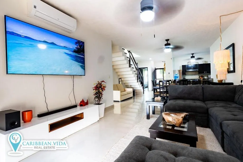 Stunning Large Remodeled Penthouse-Big Canal Views Puerto Aventuras Apartment