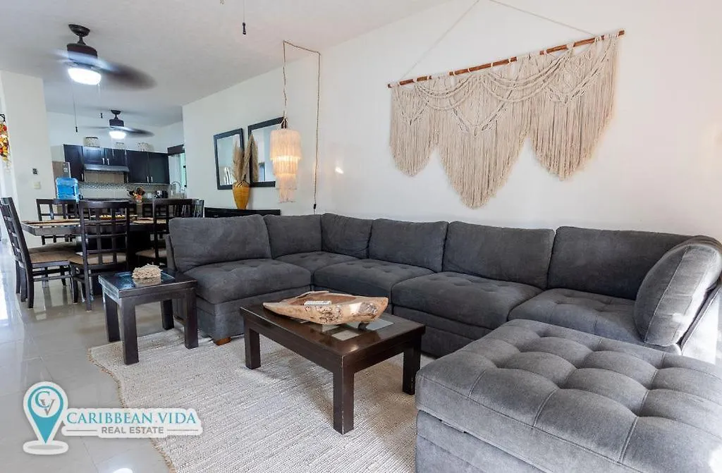 Stunning Large Remodeled Penthouse-Big Canal Views Puerto Aventuras