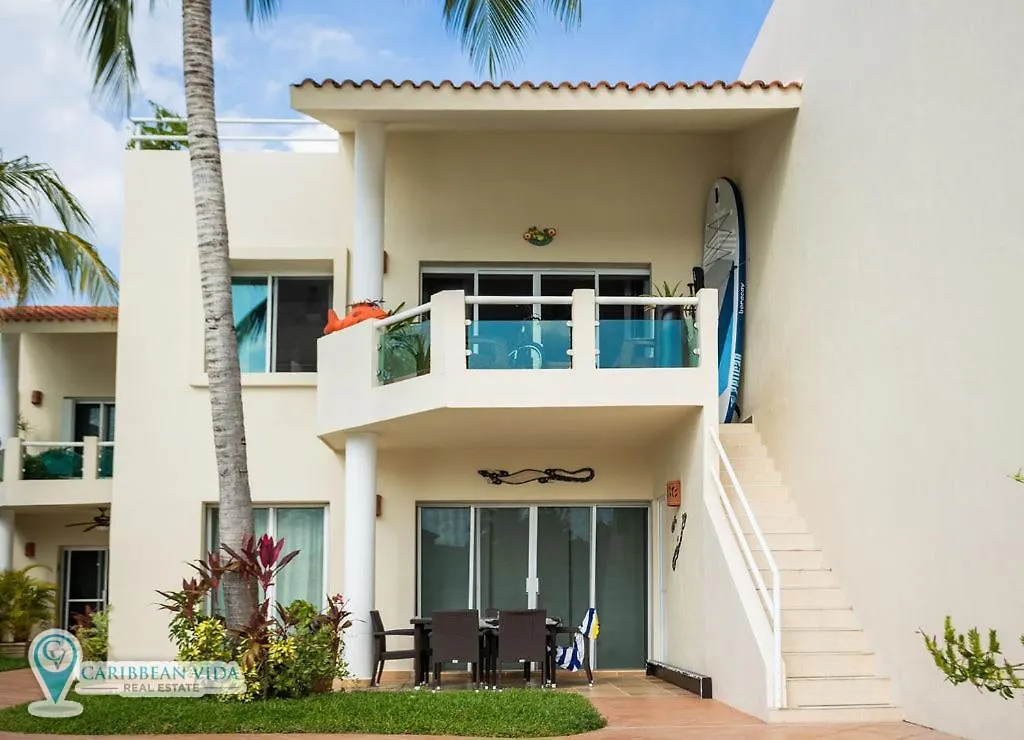 Stunning Large Remodeled Penthouse-Big Canal Views Puerto Aventuras Apartment
