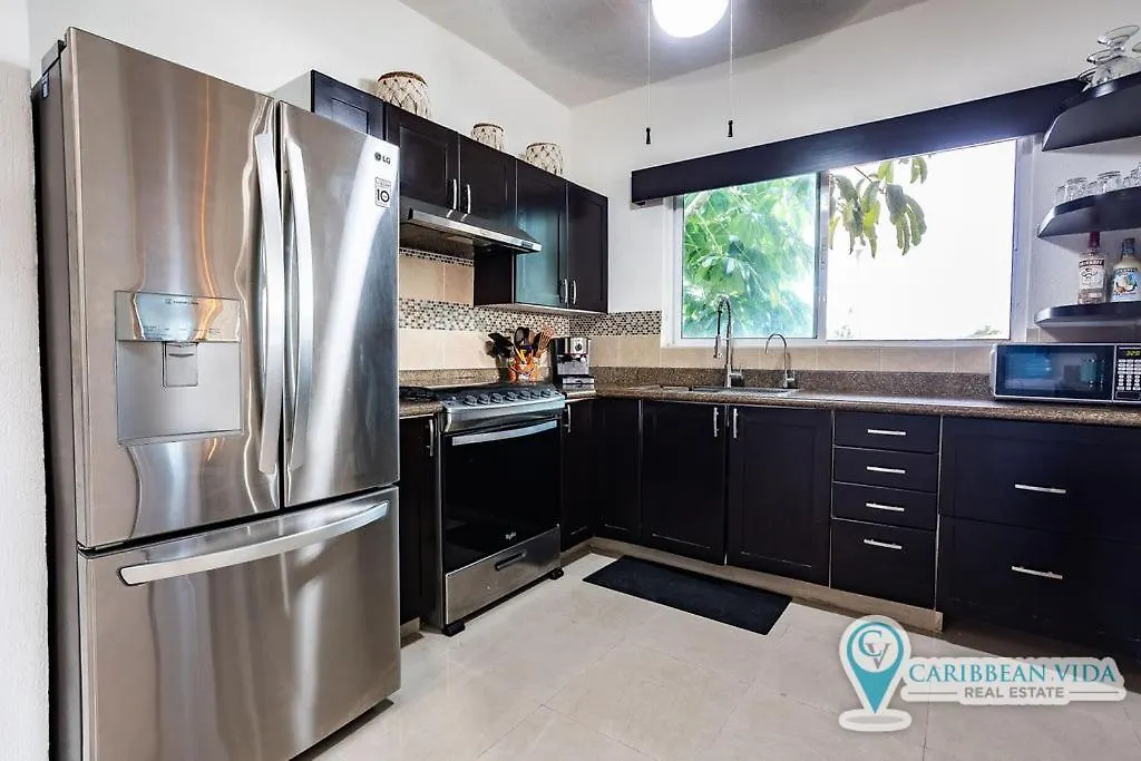 Stunning Large Remodeled Penthouse-Big Canal Views Puerto Aventuras Apartment